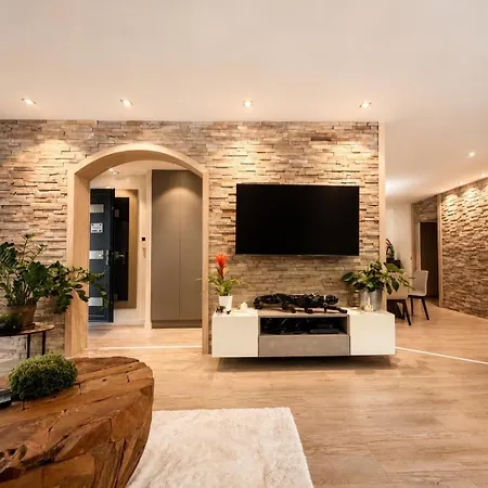 Maison Avec Jaccuzi Curienne